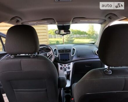 Белый Шевроле Trax, объемом двигателя 1.4 л и пробегом 130 тыс. км за 10500 $, фото 17 на Automoto.ua