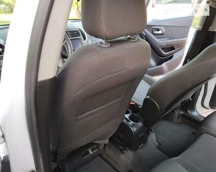 Белый Шевроле Trax, объемом двигателя 1.4 л и пробегом 130 тыс. км за 10500 $, фото 18 на Automoto.ua