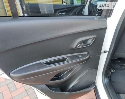 Белый Шевроле Trax, объемом двигателя 1.4 л и пробегом 130 тыс. км за 10500 $, фото 23 на Automoto.ua