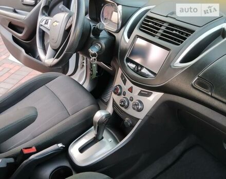 Белый Шевроле Trax, объемом двигателя 1.4 л и пробегом 130 тыс. км за 10500 $, фото 22 на Automoto.ua