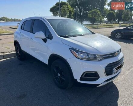 Шевроле Trax 2016 в Черкассах на Automoto.ua Белый Шевроле Trax, объемом двигателя 1.4 л и пробегом 122 тыс. км за 11200 $, фото 5 на Automoto.ua