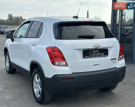 Шевроле Trax 2016 в Ровно на Automoto.ua Белый Шевроле Trax, объемом двигателя 1.4 л и пробегом 160 тыс. км за 9850 $, фото 6 на Automoto.ua