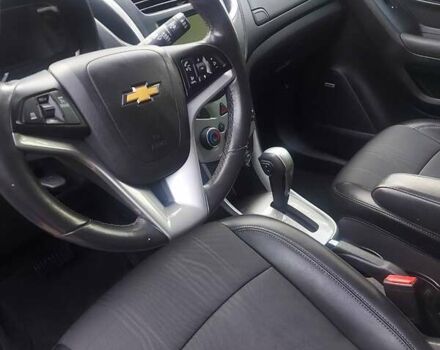 Белый Шевроле Trax, объемом двигателя 1.4 л и пробегом 93 тыс. км за 10300 $, фото 5 на Automoto.ua