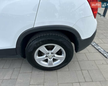 Шевроле Trax 2016 в Ровно на Automoto.ua Белый Шевроле Trax, объемом двигателя 1.4 л и пробегом 160 тыс. км за 9850 $, фото 18 на Automoto.ua