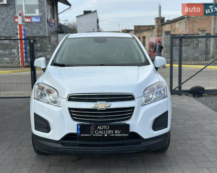 Шевроле Trax 2016 в Ровно на Automoto.ua Белый Шевроле Trax, объемом двигателя 1.4 л и пробегом 160 тыс. км за 9850 $, фото 2 на Automoto.ua