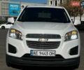 Белый Шевроле Trax, объемом двигателя 1.38 л и пробегом 135 тыс. км за 10500 $, фото 2 на Automoto.ua