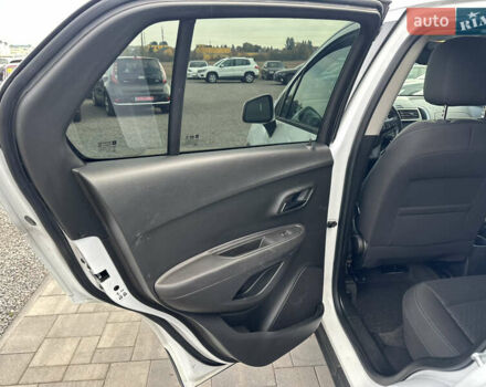 Шевроле Trax 2016 в Ровно на Automoto.ua Белый Шевроле Trax, объемом двигателя 1.4 л и пробегом 160 тыс. км за 9850 $, фото 13 на Automoto.ua