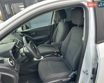 Шевроле Trax 2016 в Ровно на Automoto.ua Белый Шевроле Trax, объемом двигателя 1.4 л и пробегом 160 тыс. км за 9850 $, фото 12 на Automoto.ua