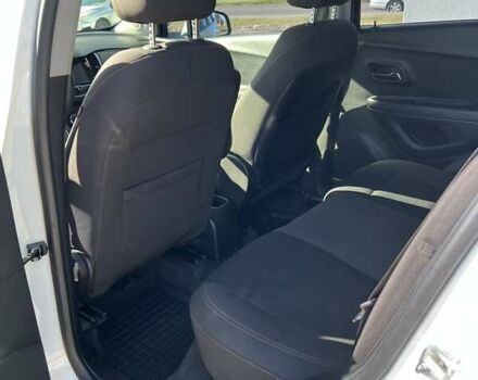 Шевроле Trax 2016 в Черкассах на Automoto.ua Белый Шевроле Trax, объемом двигателя 1.4 л и пробегом 122 тыс. км за 11200 $, фото 2 на Automoto.ua