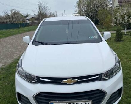 Белый Шевроле Trax, объемом двигателя 1.4 л и пробегом 51 тыс. км за 14000 $, фото 2 на Automoto.ua