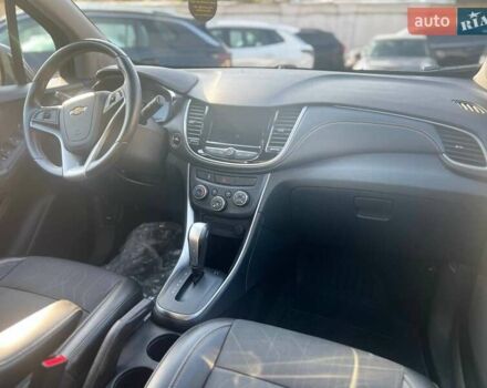 Білий Шевроле Trax, об'ємом двигуна 1.4 л та пробігом 133 тис. км за 12800 $, фото 12 на Automoto.ua