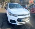 Білий Шевроле Trax, об'ємом двигуна 1.4 л та пробігом 133 тис. км за 12800 $, фото 1 на Automoto.ua