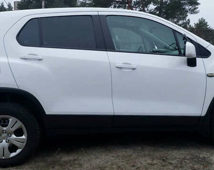 Білий Шевроле Trax, об'ємом двигуна 1.36 л та пробігом 62 тис. км за 12600 $, фото 5 на Automoto.ua