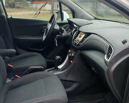 Білий Шевроле Trax, об'ємом двигуна 1.36 л та пробігом 62 тис. км за 12600 $, фото 22 на Automoto.ua