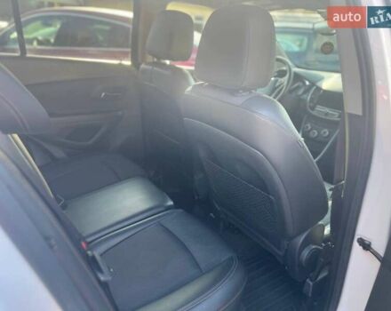 Білий Шевроле Trax, об'ємом двигуна 1.4 л та пробігом 133 тис. км за 12800 $, фото 15 на Automoto.ua