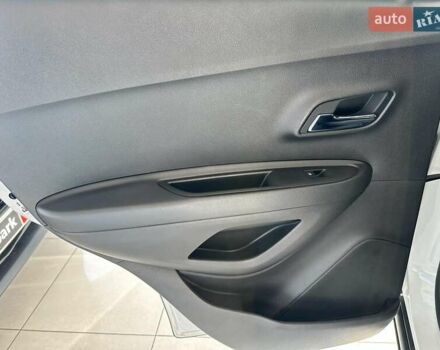 Белый Шевроле Trax, объемом двигателя 1.6 л и пробегом 104 тыс. км за 12990 $, фото 12 на Automoto.ua