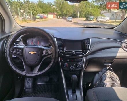 Белый Шевроле Trax, объемом двигателя 1.36 л и пробегом 92 тыс. км за 12000 $, фото 7 на Automoto.ua