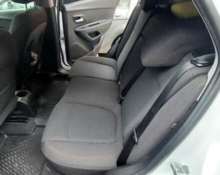 Білий Шевроле Trax, об'ємом двигуна 1.36 л та пробігом 62 тис. км за 12600 $, фото 19 на Automoto.ua