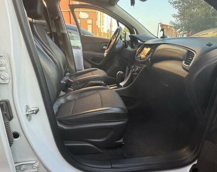 Білий Шевроле Trax, об'ємом двигуна 1.4 л та пробігом 87 тис. км за 13100 $, фото 5 на Automoto.ua