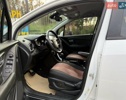 Білий Шевроле Trax, об'ємом двигуна 1.36 л та пробігом 132 тис. км за 11400 $, фото 12 на Automoto.ua
