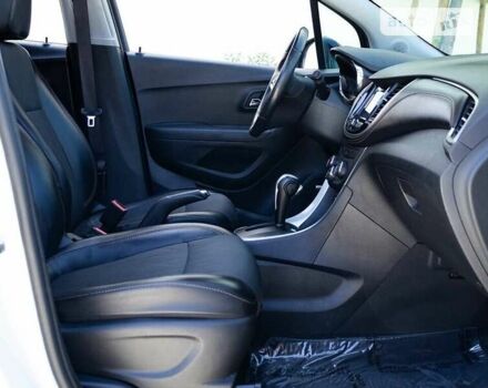 Белый Шевроле Trax, объемом двигателя 1.4 л и пробегом 113 тыс. км за 2300 $, фото 15 на Automoto.ua