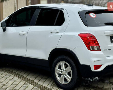 Белый Шевроле Trax, объемом двигателя 1.4 л и пробегом 56 тыс. км за 13299 $, фото 6 на Automoto.ua