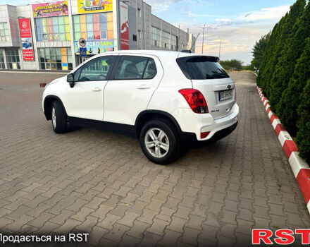 Белый Шевроле Trax, объемом двигателя 1.4 л и пробегом 53 тыс. км за 11300 $, фото 4 на Automoto.ua