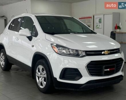 Белый Шевроле Trax, объемом двигателя 1.36 л и пробегом 63 тыс. км за 11490 $, фото 1 на Automoto.ua