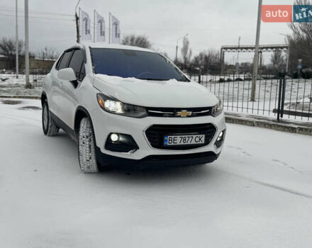 Белый Шевроле Trax, объемом двигателя 1.36 л и пробегом 56 тыс. км за 12999 $, фото 1 на Automoto.ua