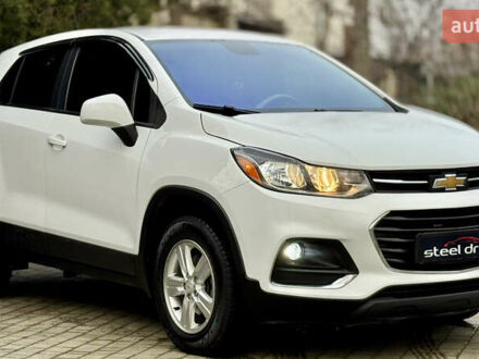 Белый Шевроле Trax, объемом двигателя 1.4 л и пробегом 56 тыс. км за 13299 $, фото 1 на Automoto.ua