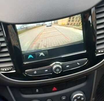 Чорний Шевроле Trax, об'ємом двигуна 1.36 л та пробігом 126 тис. км за 10600 $, фото 19 на Automoto.ua