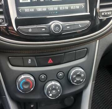 Чорний Шевроле Trax, об'ємом двигуна 1.36 л та пробігом 126 тис. км за 10600 $, фото 20 на Automoto.ua