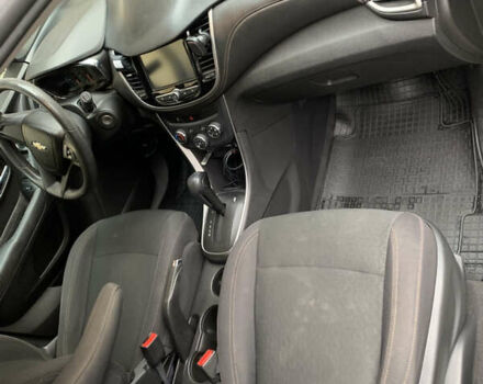 Чорний Шевроле Trax, об'ємом двигуна 1.36 л та пробігом 61 тис. км за 11700 $, фото 21 на Automoto.ua