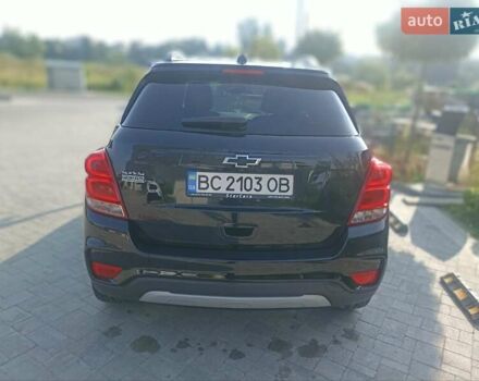 Черный Шевроле Trax, объемом двигателя 1.36 л и пробегом 69 тыс. км за 11600 $, фото 2 на Automoto.ua