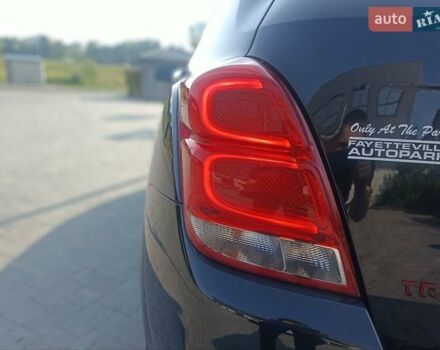 Черный Шевроле Trax, объемом двигателя 1.36 л и пробегом 69 тыс. км за 11600 $, фото 5 на Automoto.ua