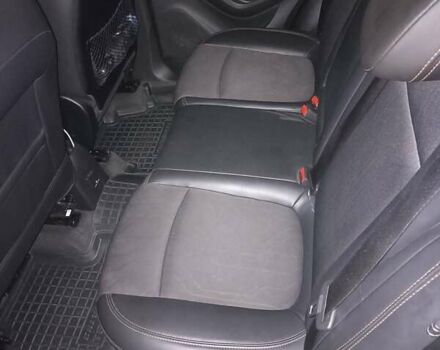 Черный Шевроле Trax, объемом двигателя 1.36 л и пробегом 69 тыс. км за 11600 $, фото 25 на Automoto.ua