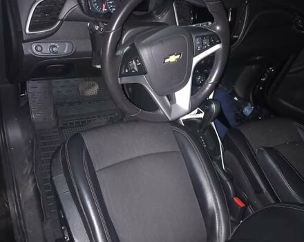 Черный Шевроле Trax, объемом двигателя 1.36 л и пробегом 69 тыс. км за 11600 $, фото 24 на Automoto.ua