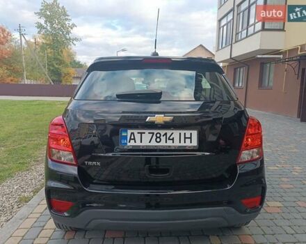 Черный Шевроле Trax, объемом двигателя 1.36 л и пробегом 81 тыс. км за 10950 $, фото 4 на Automoto.ua