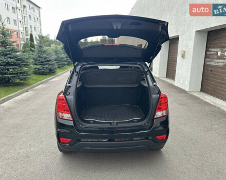 Чорний Шевроле Trax, об'ємом двигуна 1.36 л та пробігом 84 тис. км за 11999 $, фото 27 на Automoto.ua