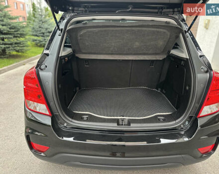 Чорний Шевроле Trax, об'ємом двигуна 1.36 л та пробігом 84 тис. км за 11999 $, фото 26 на Automoto.ua