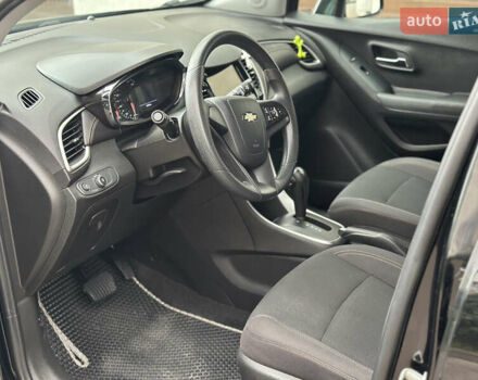 Чорний Шевроле Trax, об'ємом двигуна 1.36 л та пробігом 84 тис. км за 11999 $, фото 34 на Automoto.ua