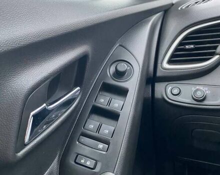 Черный Шевроле Trax, объемом двигателя 1.4 л и пробегом 68 тыс. км за 11950 $, фото 43 на Automoto.ua