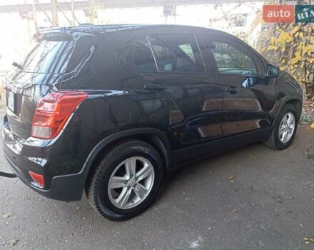 Черный Шевроле Trax, объемом двигателя 1.36 л и пробегом 31 тыс. км за 14000 $, фото 2 на Automoto.ua