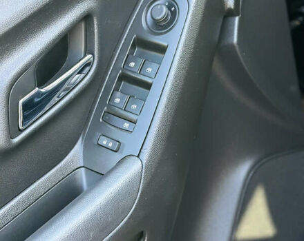 Черный Шевроле Trax, объемом двигателя 1.4 л и пробегом 99 тыс. км за 13799 $, фото 13 на Automoto.ua