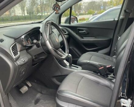 Черный Шевроле Trax, объемом двигателя 1.36 л и пробегом 42 тыс. км за 15500 $, фото 6 на Automoto.ua