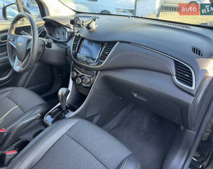 Черный Шевроле Trax, объемом двигателя 1.4 л и пробегом 92 тыс. км за 14999 $, фото 23 на Automoto.ua