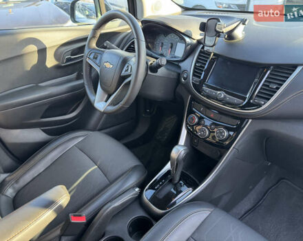 Черный Шевроле Trax, объемом двигателя 1.4 л и пробегом 92 тыс. км за 14999 $, фото 24 на Automoto.ua