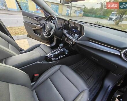 Черный Шевроле Trax, объемом двигателя 1.2 л и пробегом 3 тыс. км за 23500 $, фото 19 на Automoto.ua