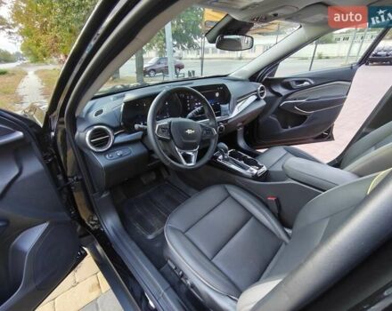 Черный Шевроле Trax, объемом двигателя 1.2 л и пробегом 3 тыс. км за 23500 $, фото 17 на Automoto.ua