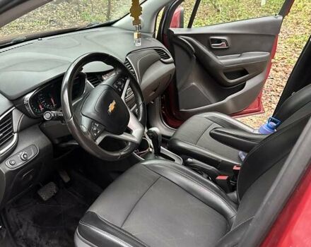 Червоний Шевроле Trax, об'ємом двигуна 1.36 л та пробігом 113 тис. км за 11000 $, фото 7 на Automoto.ua